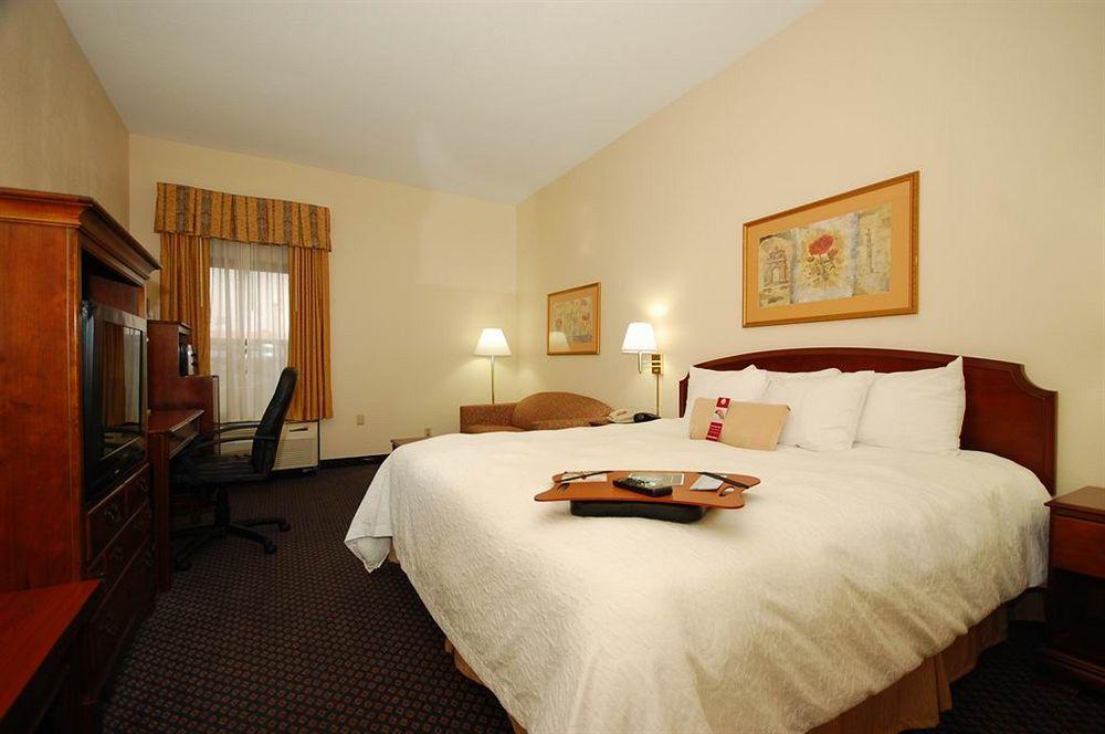 Hampton Inn Petersburg-Fort Lee Exterior foto